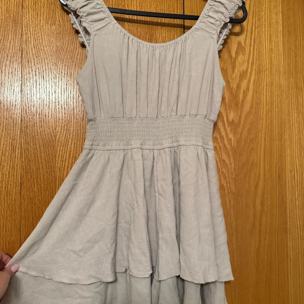 Altard state Sleeveless Ruffled romper in beige - Picture 6 of 6